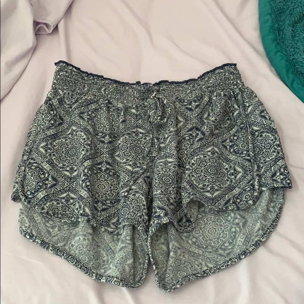 AE super cute patterned shorts